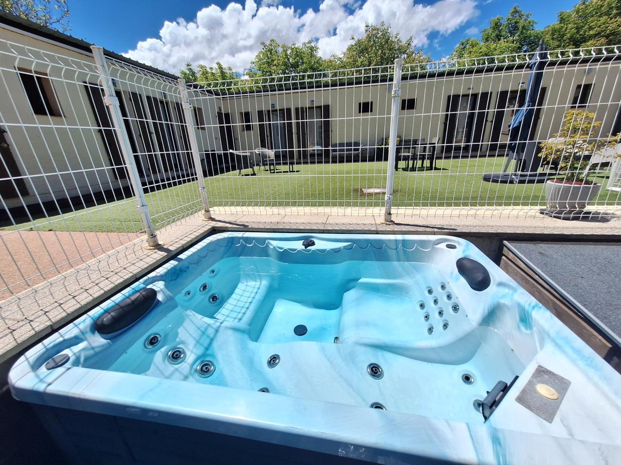 Hotel Le Connetable Saint-Bonnet-en-Champsaur Εξωτερικό φωτογραφία